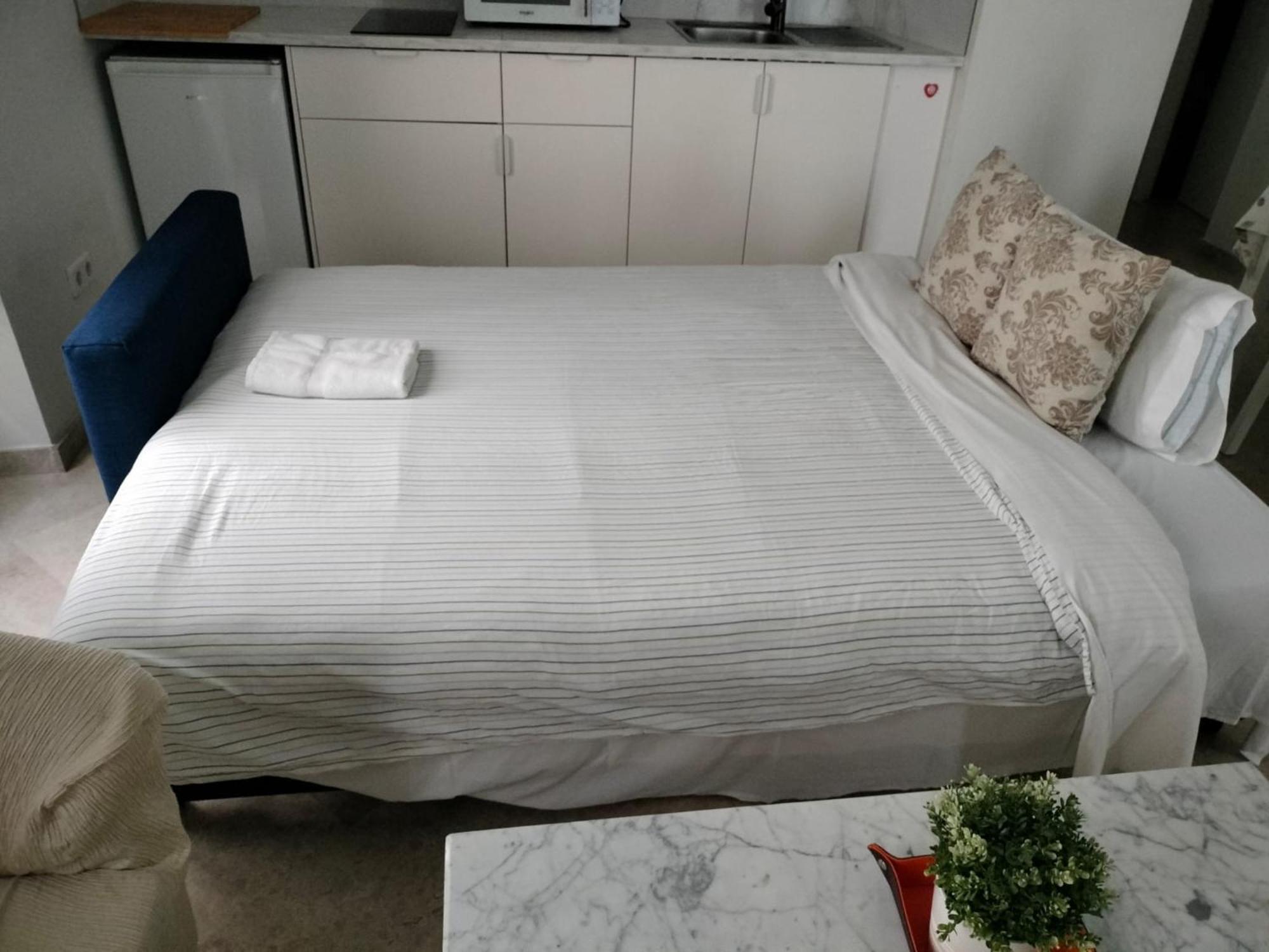 Petit Sagasta Apartamentos-Sagasta Севилья Экстерьер фото